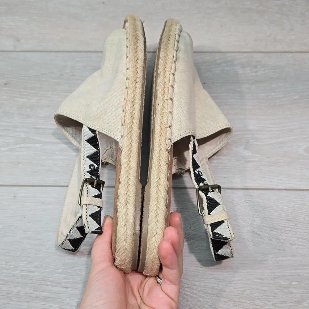 Toms Women Espadrille Flats sandals shoes sz 9